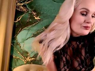 elismiracle Live Webcam on CamSoda