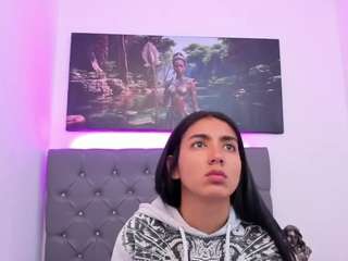 lilycrystal Live Webcam on CamSoda