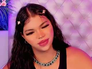 Yoiku's cam show statistics and live stream