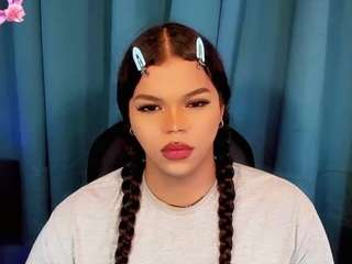 Yoiku's cam show statistics and live stream