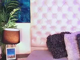 Yoiku's Live Sex Cam Show
