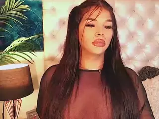 Yoiku's Live Sex Cam Show