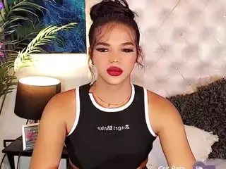 Yoiku's Live Sex Cam Show