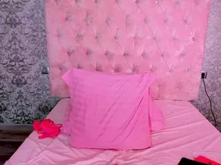 Akilla-Queen's Live Sex Cam Show
