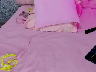 Akilla-Queen's Live Sex Cam Show