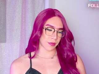 alonehazel01 webcam model