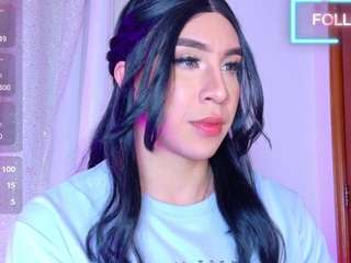 alonehazel01 live cam profile