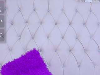 AloneHazel01 — LIVE on Camsoda