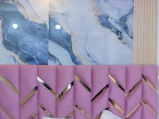 collegepawg, female webcam model,  years old, on live webcam