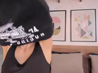 Juana-petite's Live Sex Cam Show