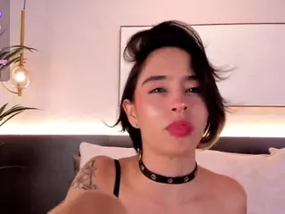 Juana-petite's Live Sex Cam Show