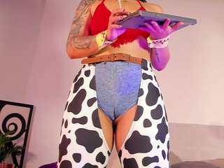 Live webcam model kiimlee on Soda Cams