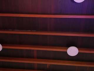 Live webcam model kiimlee on Soda Cams