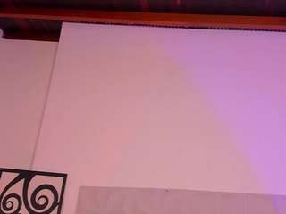 Live webcam model kiimlee on Soda Cams