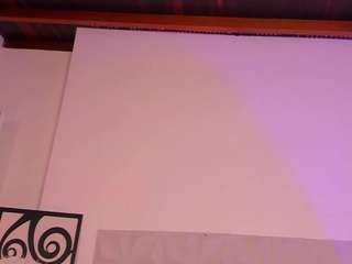 Live webcam model kiimlee on Soda Cams