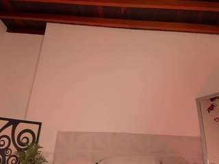 kiimlee's CamSoda show and profile