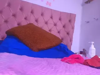 kim-bella's Live Sex Cam Show