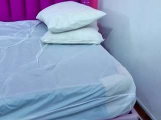 littleebluee from CamSoda is Freechat