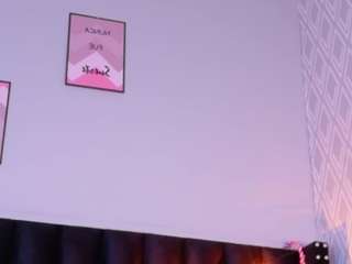  littleebluee chat room