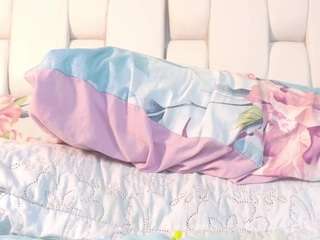 littleebluee's CamSoda show and profile