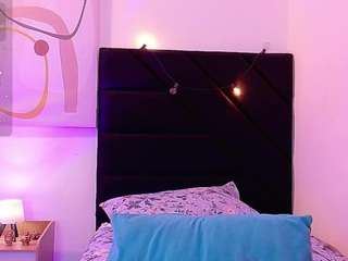 littleebluee live webcam show
