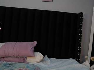 littleebluee live cam preview