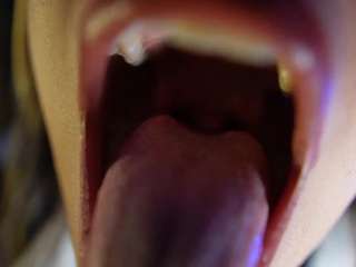 littleebluee live cam preview