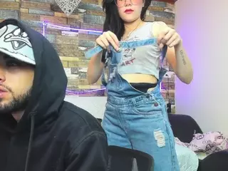 LolayLittle's Live Sex Cam Show