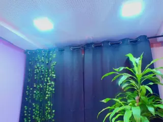 SARA's Live Sex Cam Show