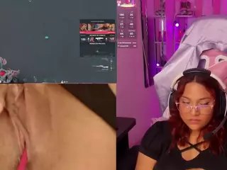 PetiteSofia's Live Sex Cam Show