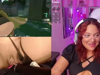 PetiteSofia's Live Sex Cam Show