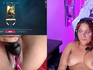 PetiteSofia's Live Sex Cam Show
