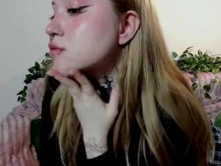 Image 1 of vergillhell, female webcam model,  years old, on live webcam