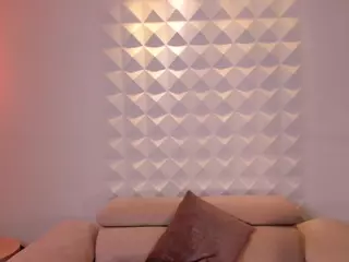 ChloeWalkerX's Live Sex Cam Show