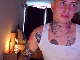 ericholidays from CamSoda is Freechat