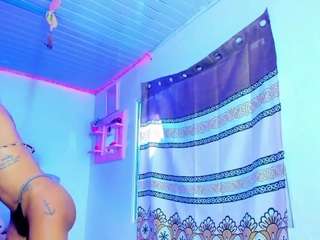 Queen around the world _555 live webcam show