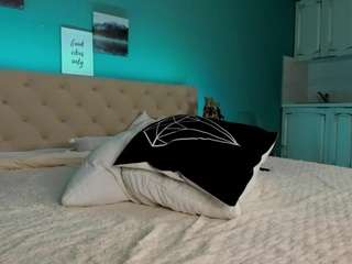 mavis-willis webcam model