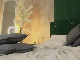 mavis-willis's CamSoda show and profile