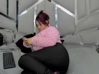 dianarous's CamSoda show and profile