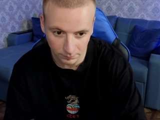 kenny-moo 1 On 1 Adult Cam Chat camsoda