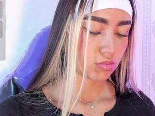 liaa-18 Live Webcam on CamSoda