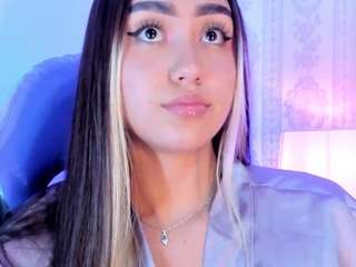 liaa-18 Live Webcam on CamSoda