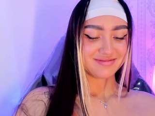 liaa-18 Live Webcam on CamSoda