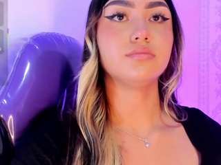 le modèle liaa-18 est en webcam porno dans un show sur le site camsoda, il possède les tags suivants: amateur,sexy,natural,nature,normal,orgasm,public,pussy,sex,sex toys,skinny,lush,smoking,spank,strip,tattoos,tease,teen (18+),toys,twerk