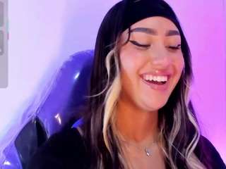 liaa-18 Live Webcam on CamSoda