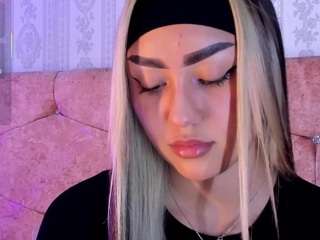 liaa-18 live webcam show