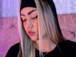 liaa-18 live webcam show
