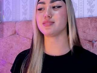 liaa-18 live webcam show