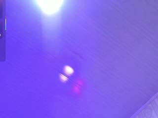 liaa-18 live webcam show
