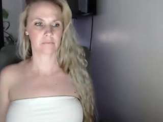 loveonn Live Webcam on CamSoda